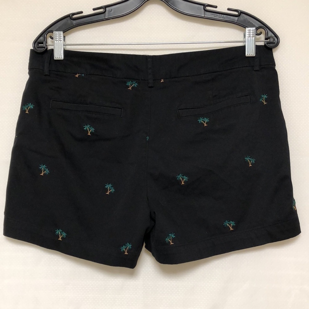 Jones New York Embroidered Palm Tree Shorts - Picture 3 of 10